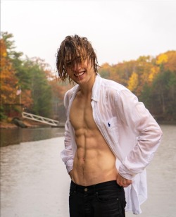 santaferomantic:nerdinthemoon:Nick Vogt