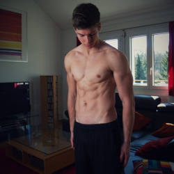 boys-cute-boys:  boys-cute-boysFondness /