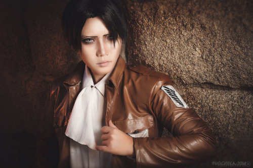 theplacewherecosplaylives: Shingeki no Kyojin - Levi Ackerman by Pugoffka-sama