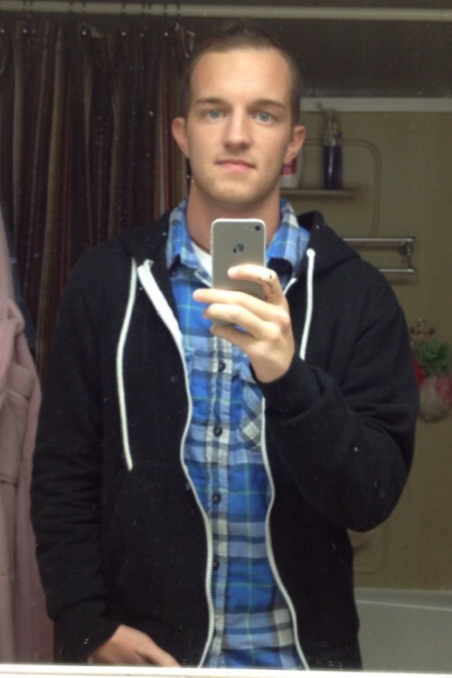 biblogdude:  Fuck yeah! I miss a bud who going to the game then coming back and fucking!