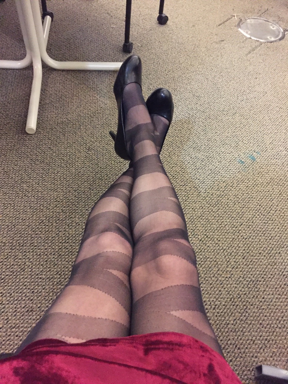 amy-is-lewd:  Do you like my tights, Tumblr?