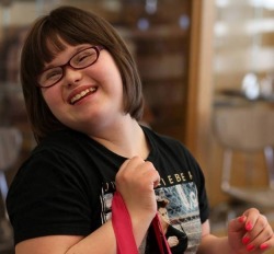 flatbear:  ponfarrisforlovers: Meet Karrie Brown, she’s a 17-year-old model who just got a gig with Wet Seal. She also has Down syndrome. Karrie’s mom discovered that Wet Seal started carrying plus-sized clothing, which according to Karrie’s Facebook,