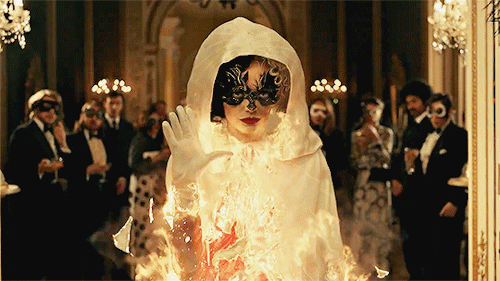 CRUELLA (2021) Dir. Craig Gillespie