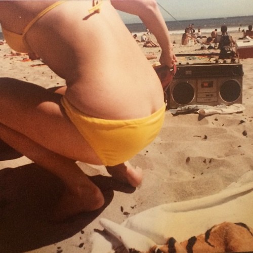 tealeafprincess:  “Summer in the 1970s from dads photo collection ☀️” — leannefeely 
