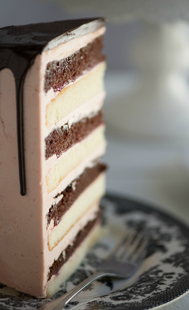confectionerybliss:  Chocolate Vanilla Tuxedo Cake with Raspberry White Chocolate