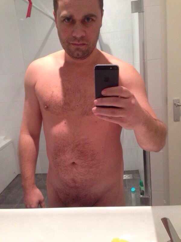 thehornyguys:  Straight hot dad