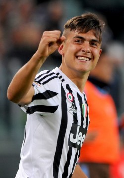 hotfamousmen:  Paulo Dybala  