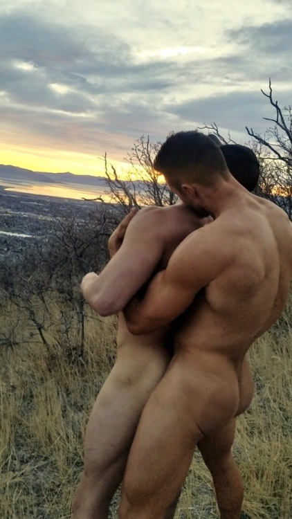 Naked Guys From Everywhere Tumblr Blog Gallery