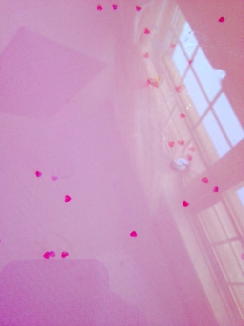 XXX mcr-ierotoroway:  Pink bath bomb from Lush photo
