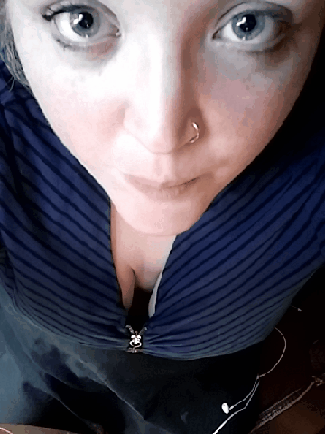 alice-is-wet:  Eeeeeeeeps!  Feeling oh-so-horny and oh-so-high …  And more than