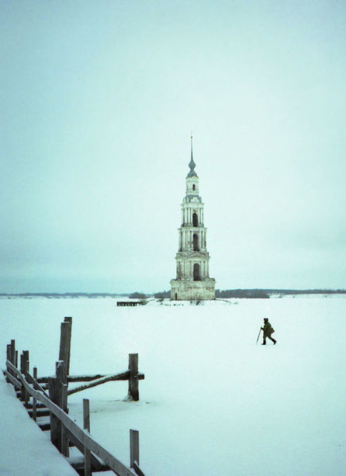 atlasobscura:Rising WaterLooming up from the waters, these submerged towers are the only visible rem