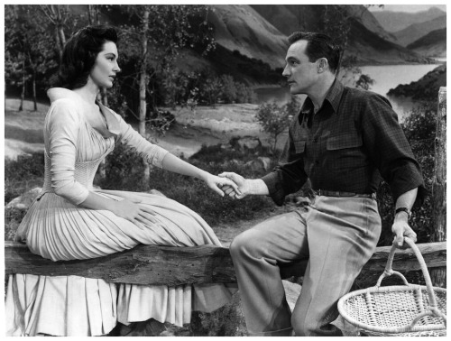  Gene Kelly and Cyd Charisse in Brigadoon (1954).