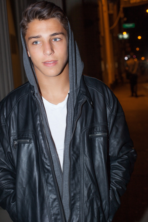 tannerzagarino:  tanner zagarino 