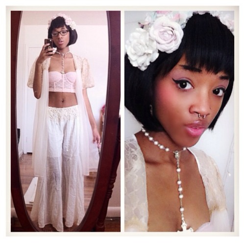 nombee-zombie:  Almost forgot to post how cute I was today! ✌️ 