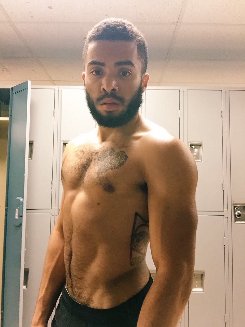 savvyifyanasty:  liftveganlift:Back on my tiddy grind  😩😩😩