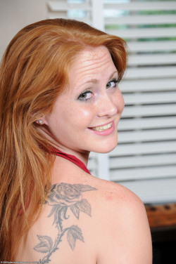 Roarin-Monkey:  Amber Swiftsassy Redheaded Teenager Has No Problems Showing That