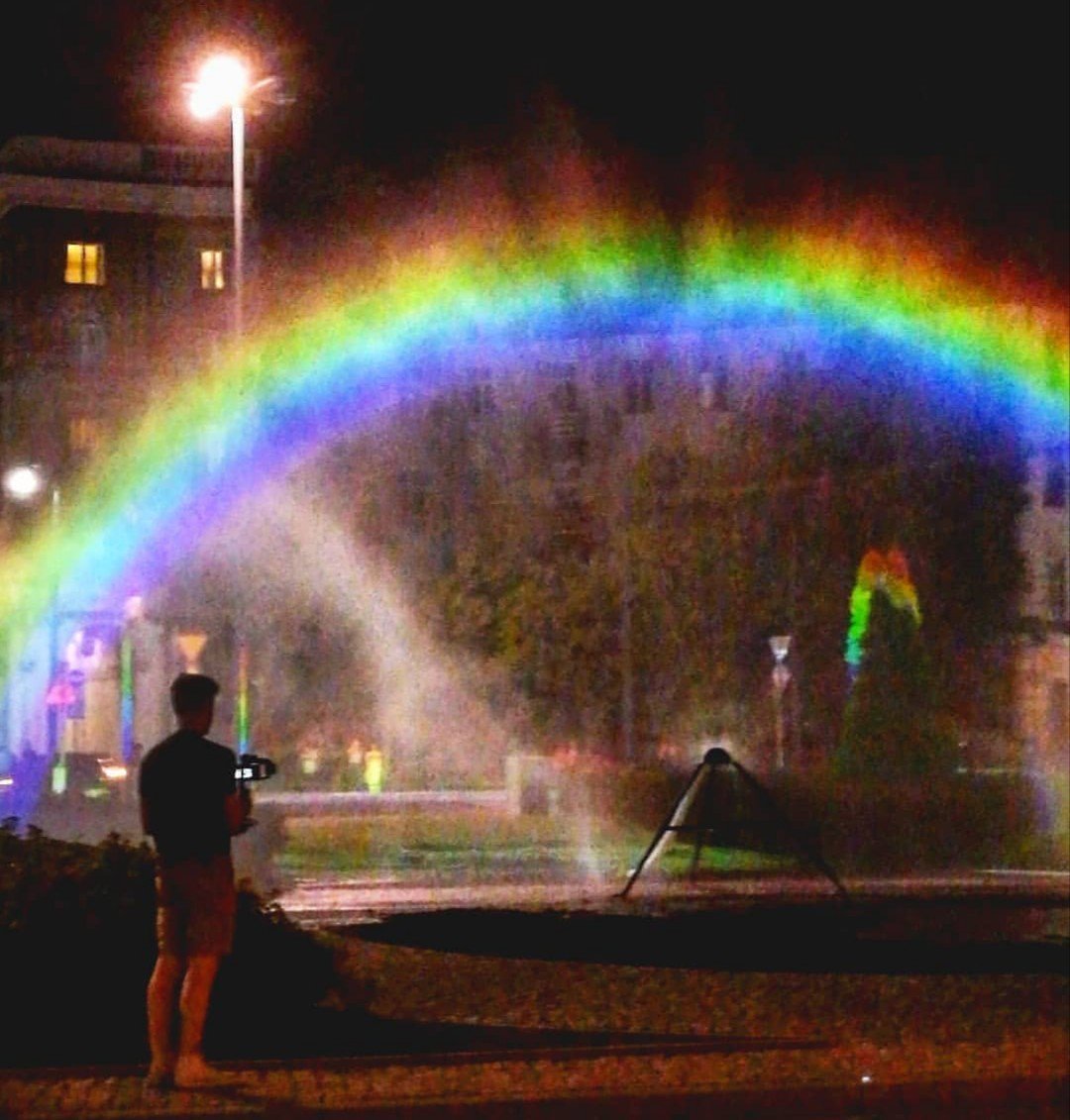 gahdamnpunk:  Science is gay confirmed. Happy pride!