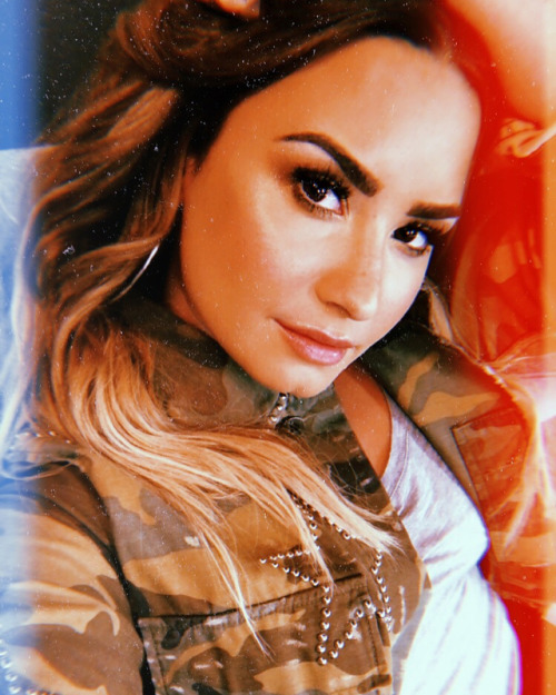 lovatodaily:  ddlovato: Blonde-ish…… porn pictures