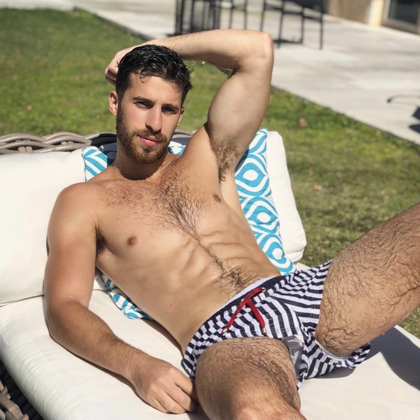 elnerdo19:The utterly gorgeous and scruffy, Razi Wahabi 💙🤍💙🤍💙🤍💙🤍💙🔥😍😍😘