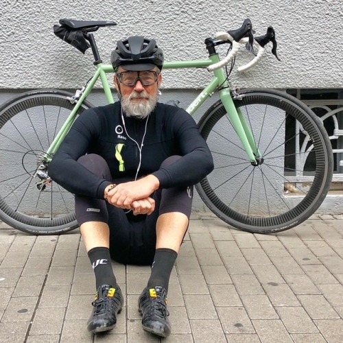 pingonow:Saturday morning he woke up from a dream’  his outfit was black and his bicycle green’ #pin