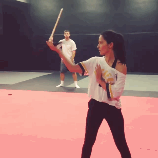 nomalez:  wearewakanda:  Olivia Munn/Psylocke Training for X:Men ApocalypseLike :