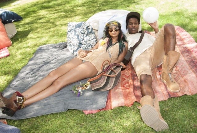 jamblasian:  And I’m just sitting here. Alone. 
