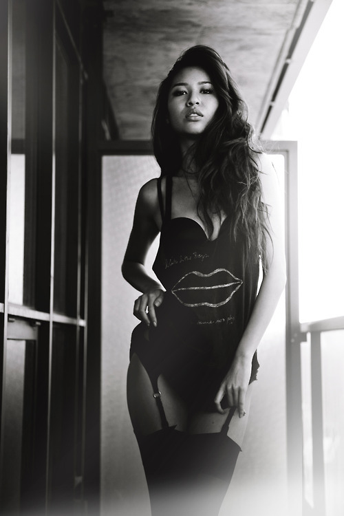 hotasianlesbian: Pure boobs and pure sexiness….hot asian chicks WOW
