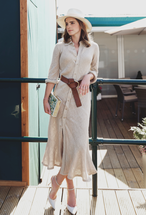 emmawatsoms:Emma Watson at Men’s final, wimbledon, London (July&hellip; Source bit.