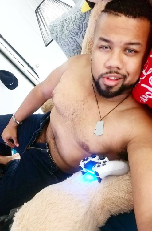 gaymerwitttattitude:  Gaymer Geek Selfies - Now this is my type of Sexy Thick Beefy Gamer. He’s also a “Nasty Pig” which makes Sex with him even more Hotter! 