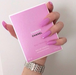 breakfastatt-chanel:  classsybeauty:  allthangzglam:  AllThangzGlam  Classsybeauty💄💋     💋breakfastatt-chanel💋   