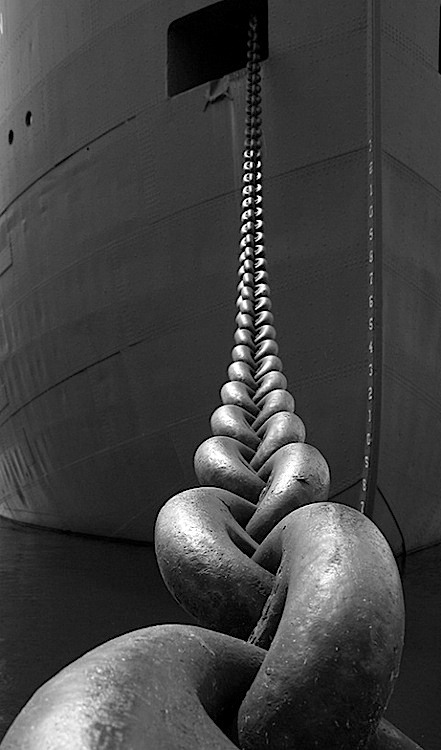 phootyraskel:  love a bigass chain 