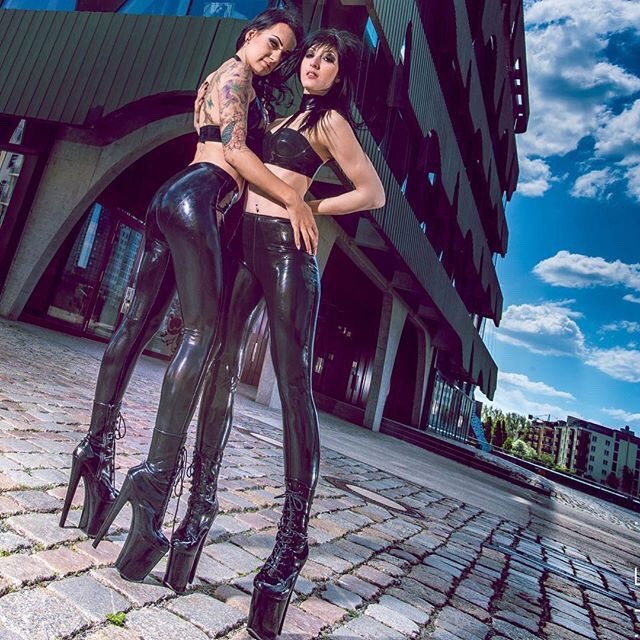 blacKShiny