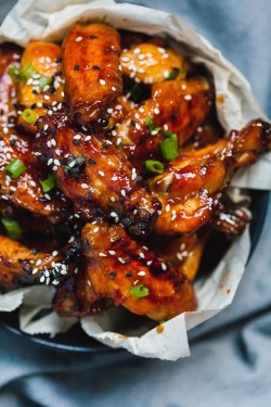 daily-deliciousness:Sticky and spicy baked chicken wings