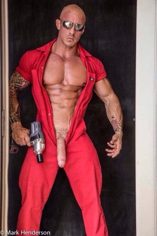 pecsaretodiefor: Vin Marco such a muscle beauty. God I’m hard. 