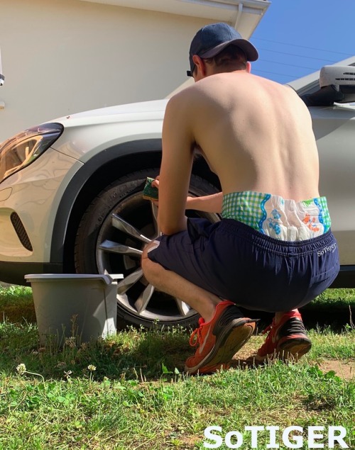 sotiger:It’s time to wash the car.