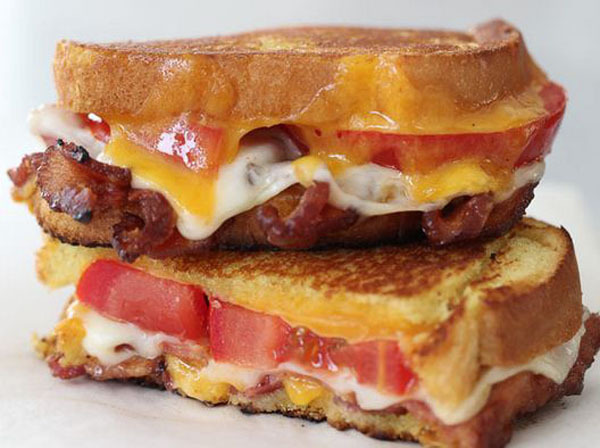 foodishouldnoteat:  if you love food follow my blog! 