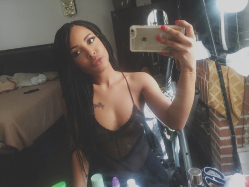 dayumshecangetit:  xojoytotheworld:  Damn😍  Oh god 😩😩😩🙌🏾🙌🏾🙌🏾🙌🏾