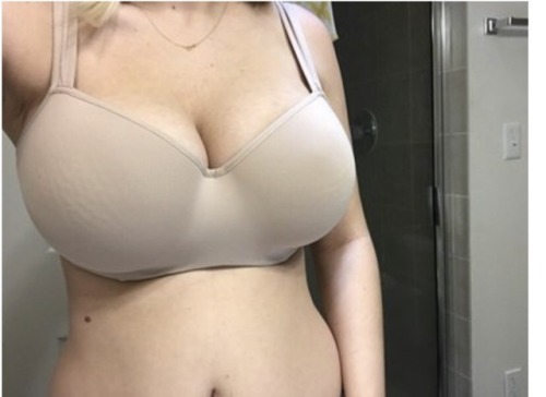 justbigasstitties: 27 years old. 32G!!!!!! Damn those are amazing!!!!!