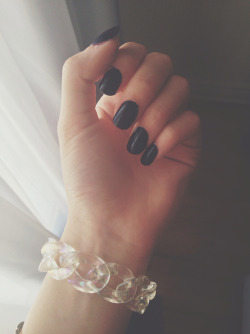 lets-be-forever-and-ever:  Sunday nails day 💅 on We Heart Ithttp://weheartit.com/entry/105952924/via/karine_ouellette