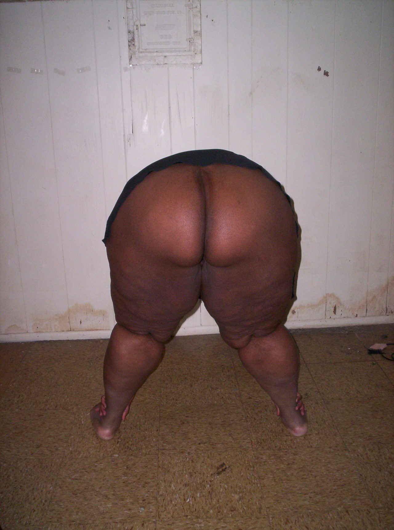 realbaldhead:  bhmdom:    Milky’s big fat juicy ass in her new minidress. Damn!