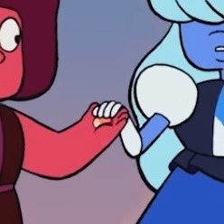 jankyspace:  sapphire tiny hands appreciation post. because this is something ill never get over. 