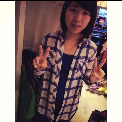 看我女友的照片射屏，然後傳給我&lt;3