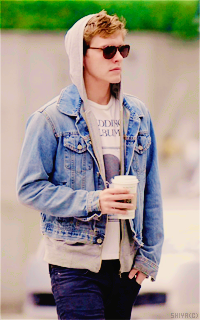 entranceshiya:      Xavier Samuel    / My Livejournal : http://entrance-icons.livejournal.com   