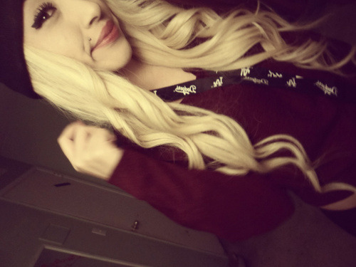 andydope29:  http://andydope29.tumblr.com/ I Follow Back /.\