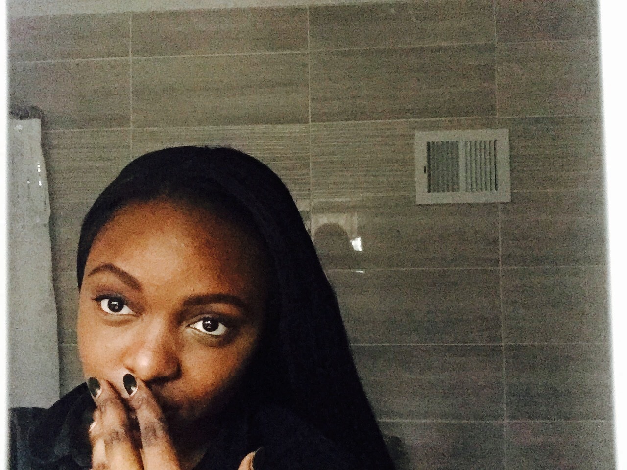 theamazonparagon:More selfies. Because the lighting in my bathroom is great.