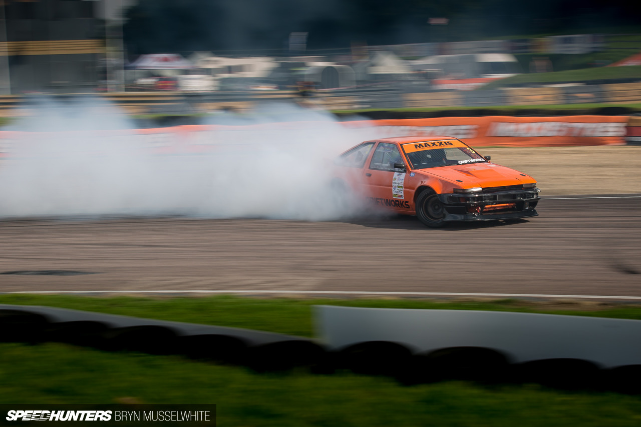 upyourexhaust:  V8 Hachirockin’: The Angriest 86 Ever Photos by Bryn Musselwhite
