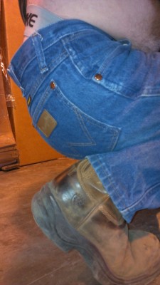 Wranglerwalletwear: Hotleatherman:  My Ass In Wranglers And Ariats….  Fuck Yeah