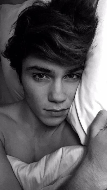 George Shelley is so cute omfg ❤️