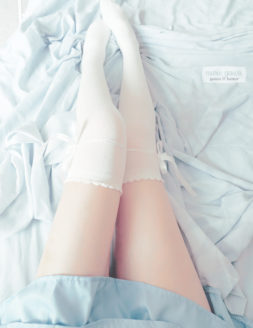 gasaii: Over-the-knee socks [discount code: strawberry] Read the product review