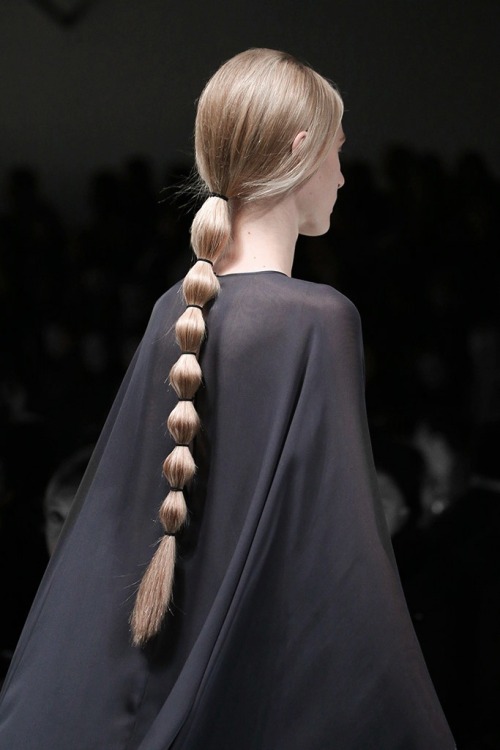 130186:  Hair at Valentino Fall 2014
